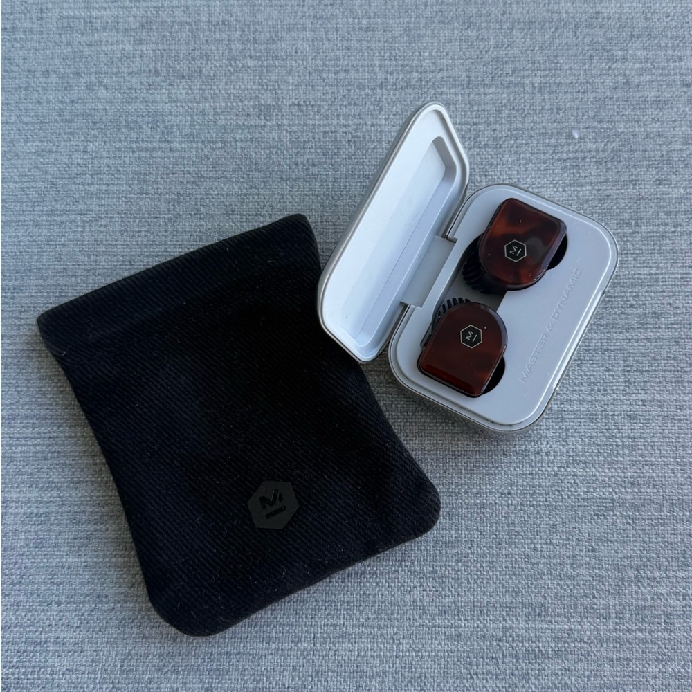 Mahogany Wireless Earbuds